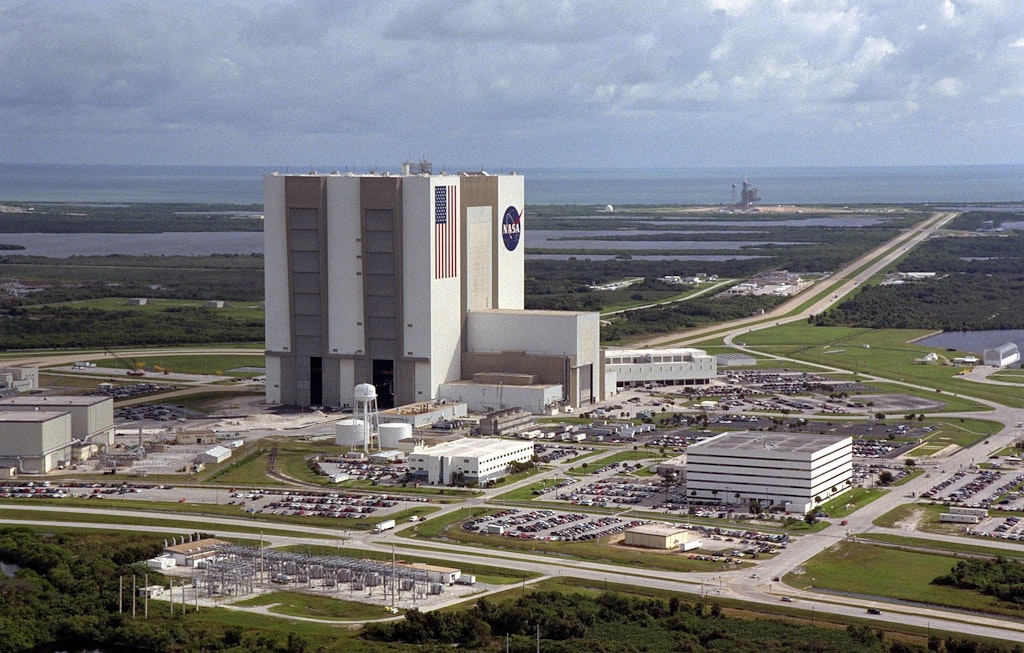 Das Raumfahrzeugmontagegebäude (Vehicle Assembly Building,VAB) des Kennedy Space Centers