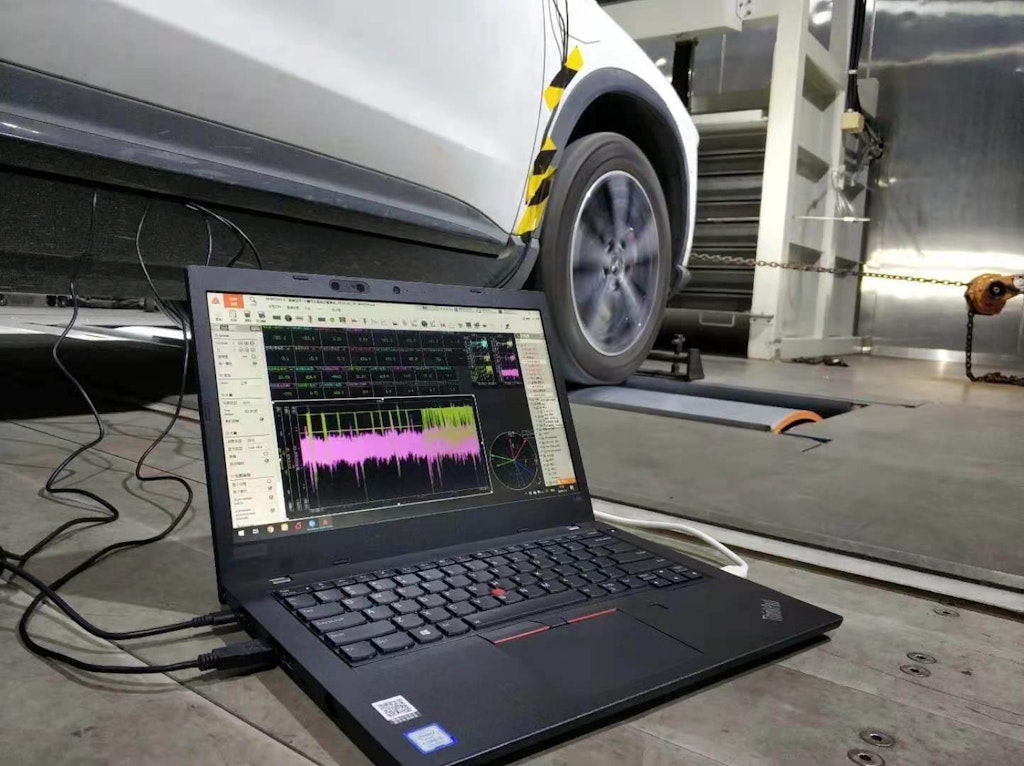 Figure 8. Measurement setup in a vehicle on a dynamometer.