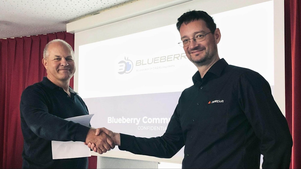 Dewesoft's president Dr. Jure Knez and HBK's CTO/SVP Electronics & Software Jens Wiegand sign the joint venture agreement