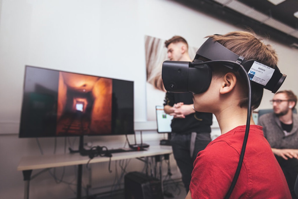 Virtual reality in the DDTlab. The lab is part of the RUK network - thematic creative labs - a hub for innovative explorations and responses to modern time challenges.