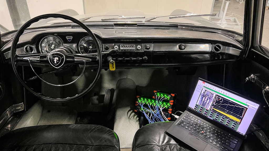 Figure 9. The measurement setup in the car.
