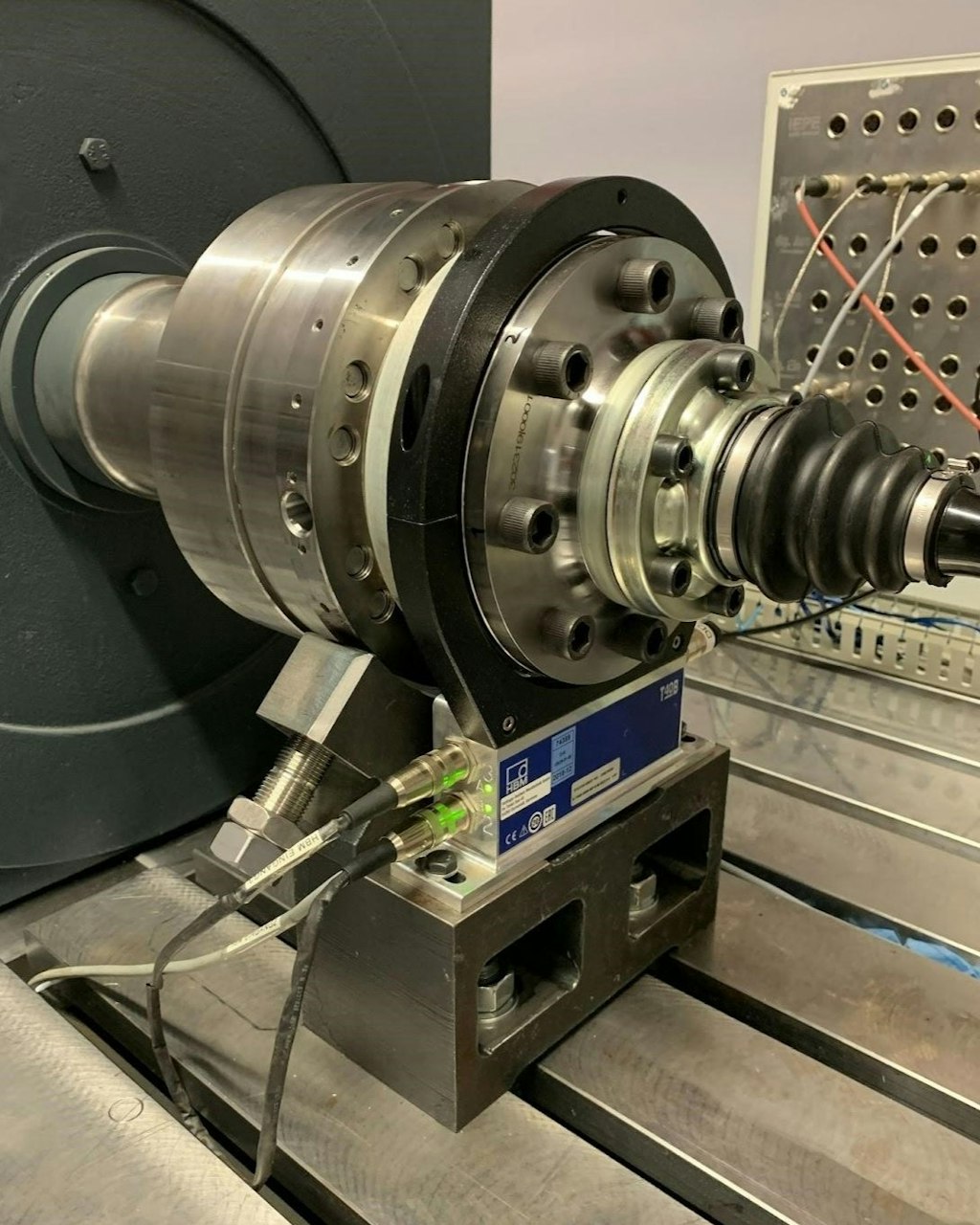 Figure 6. The HBK T40 torque sensors on the test bed.
