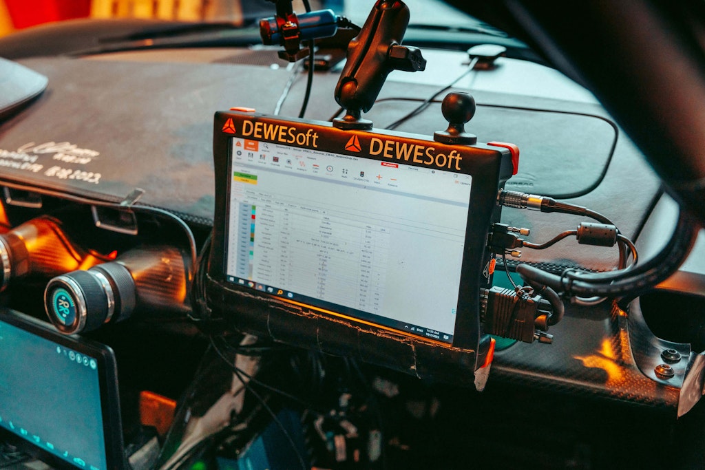 Measuring Guinness World Record Fastest Reverse driving measuring-guinness-world-record-fastest-reverse-driving