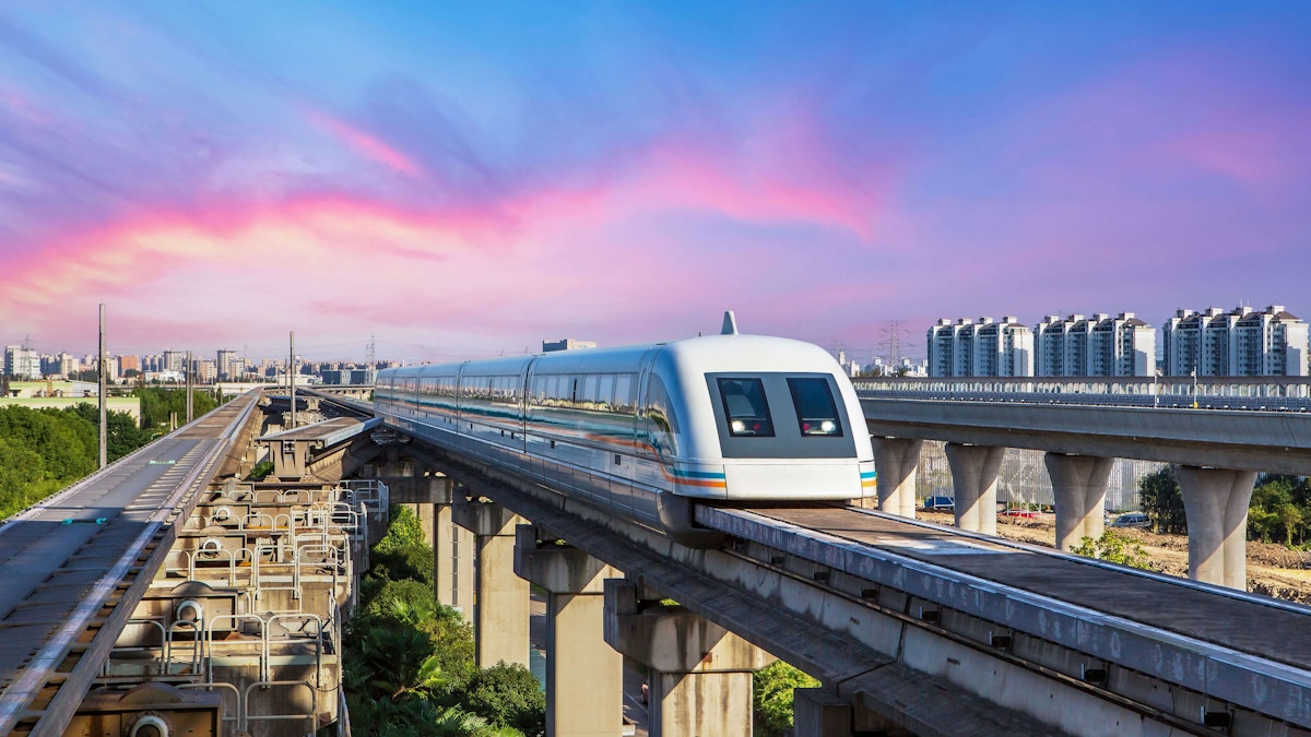 https://www.datocms-assets.com/53444/1701077413-shanghai-maglev.jpg?auto=format&w=1200