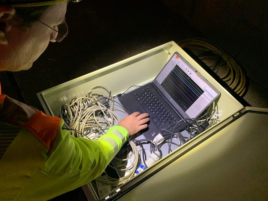 Figure 5. We connected the six strain gauges and two pressure sensors to the DEWE-43 and included a modem for remote access.