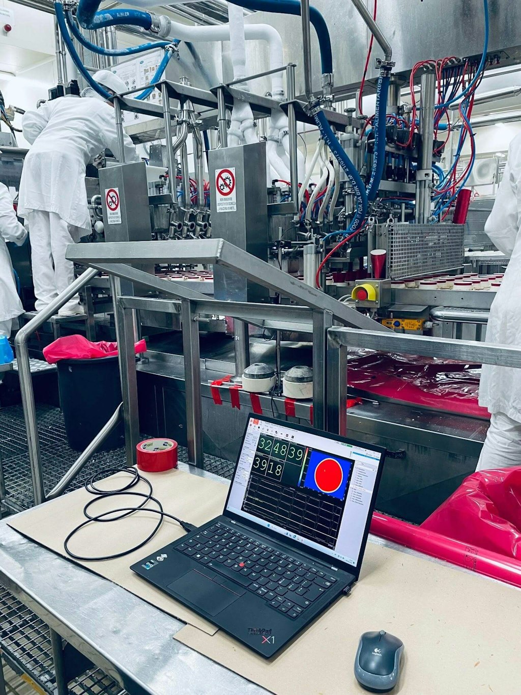 Data acquisition during the machine's operational cycle