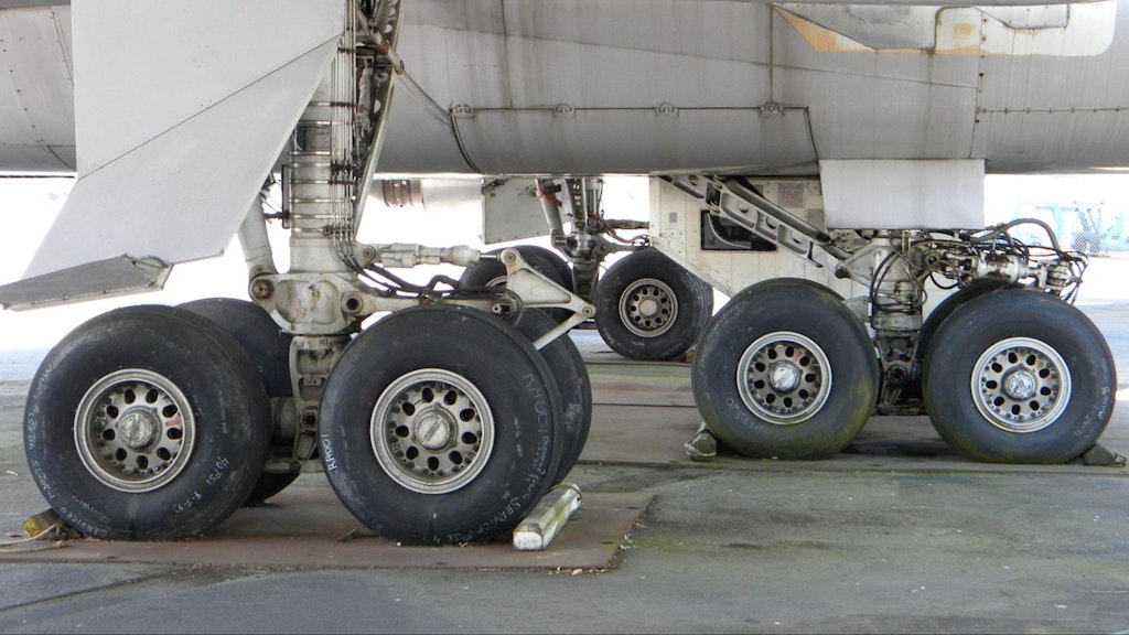 Prototype Boeing 747 landing gear. Image by Clemens Vasters from Viersen, Germany, CC BY 2.0, via Wikimedia Commons