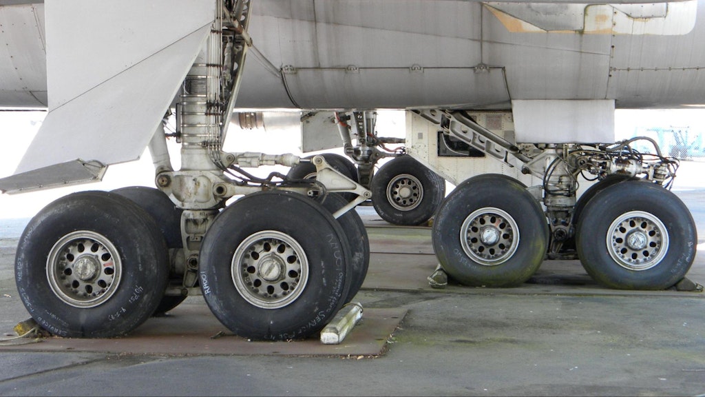 Prototipo del tren de aterrizaje del Boeing 747. Imagen de Clemens Vasters de Viersen, Alemania, CC BY 2.0, vía Wikimedia Commons