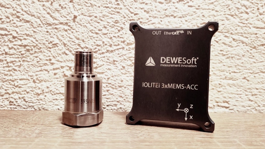 Figure 7. The two types of accelerometers, PCB 393A03 and Dewesoft IOLITEi-3xMEMS-ACC-8g.