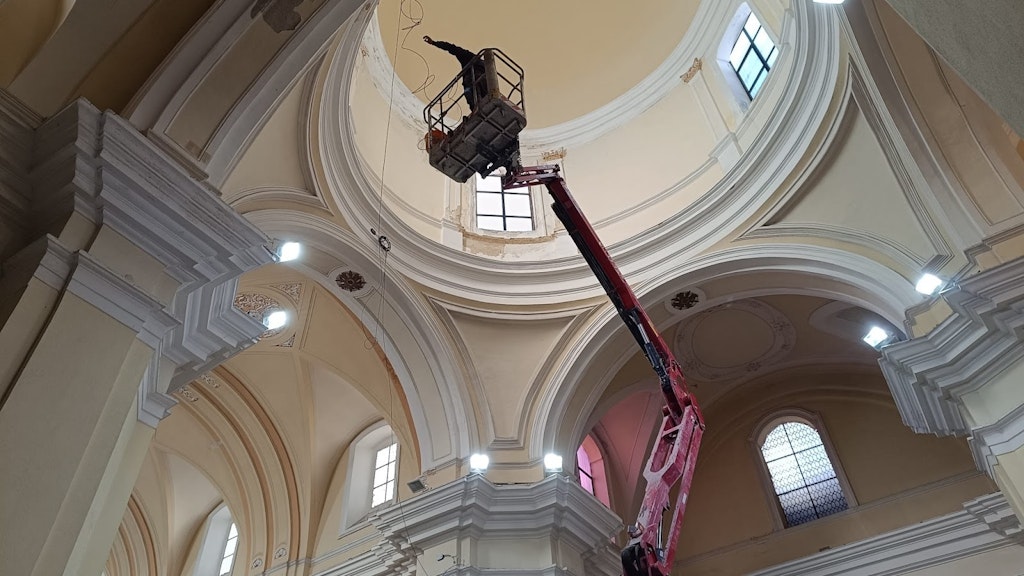 Figure 8. Installation of sensors in the dome.