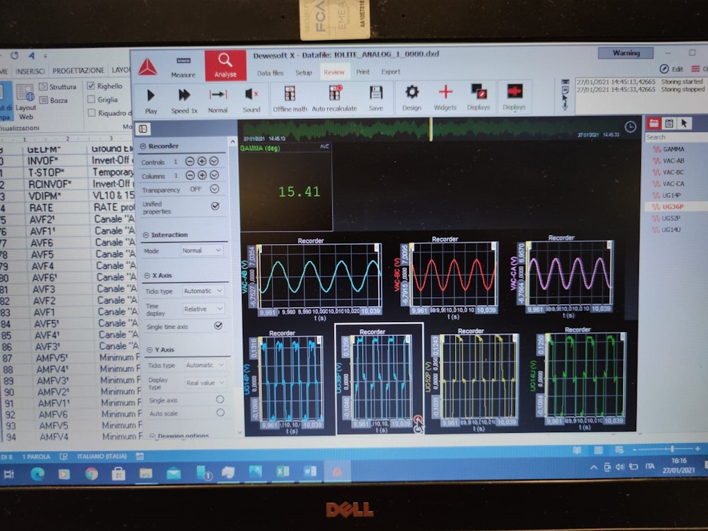 Figure 7. The DewesoftX software screenshot displays AC Phases and Thyristor switching signals.