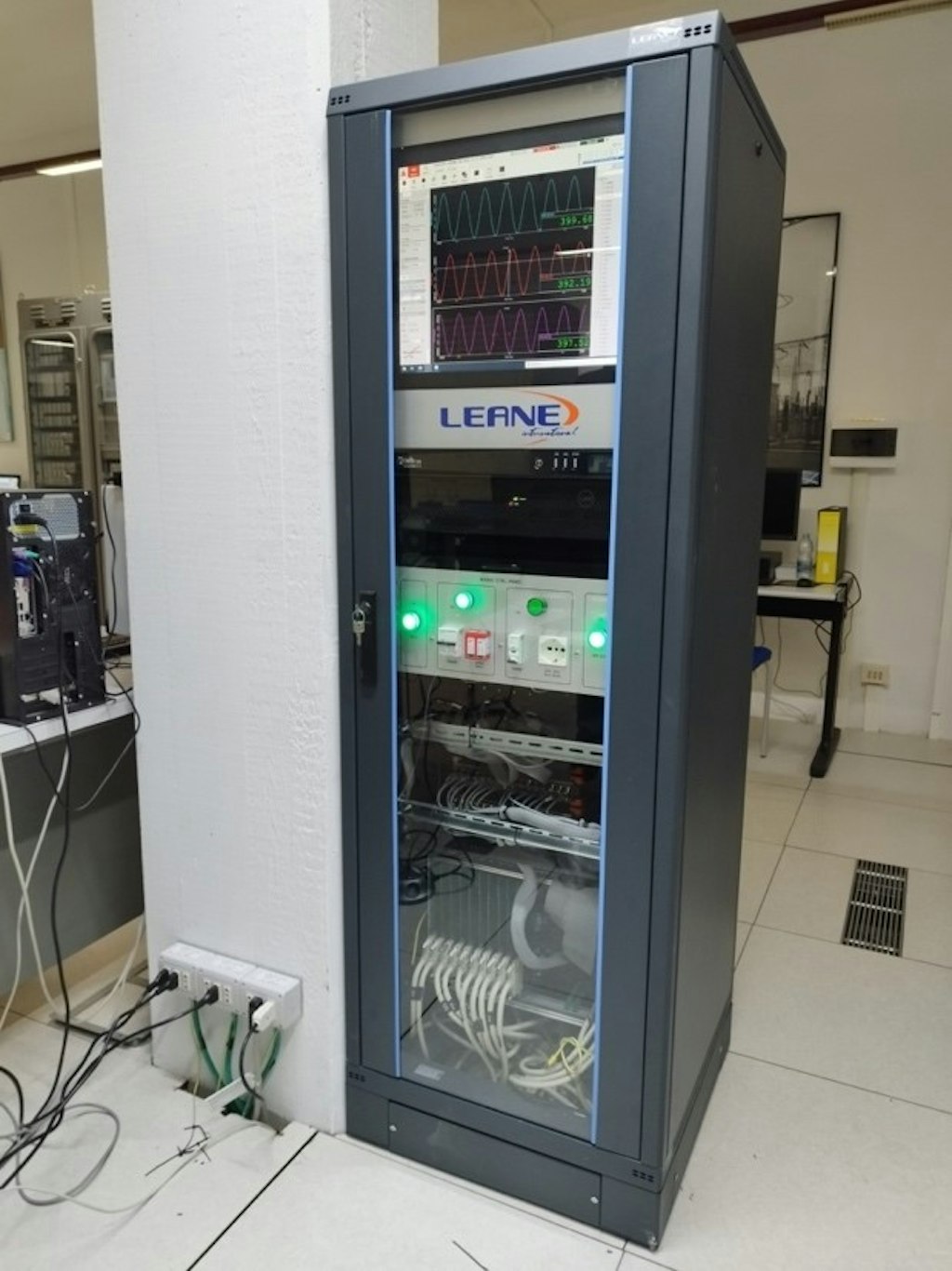 Figure 9. The LEANE rack with the new Dewesoft data acquisition hardware.