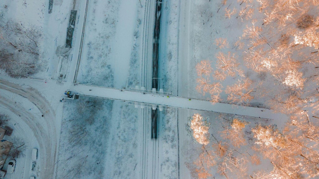 Figure 1. Aerial view of the KTH bridge.