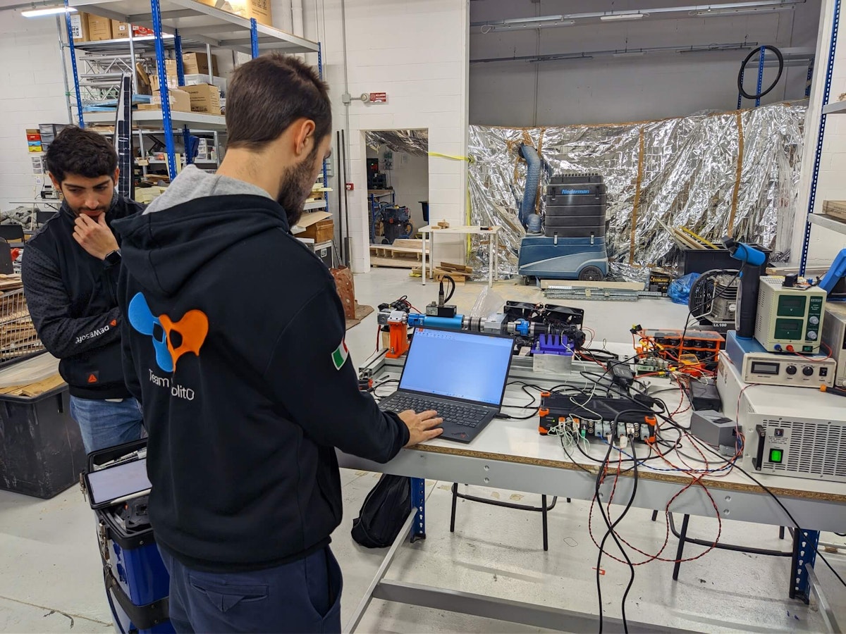Abbildung des Wirkungsgrads von DC-Elektromotoren auf einem Prüfstand