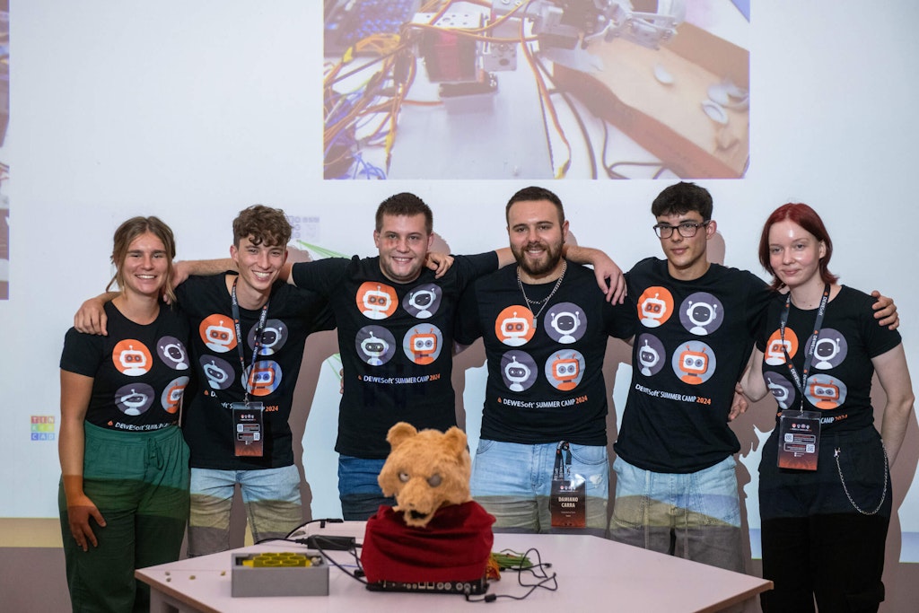 The winning team of Summer Camp 2024