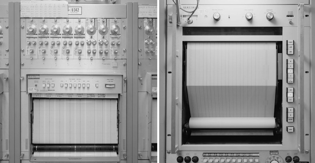 Left: A Gould Brush 200 oscillographic recorder rack-mounted at Space Launch Complex 3, Vandenberg Air Force. Right: Honeywell Visicorder model 1912 LBO mounted in a nearby rack Images from Wikimedia Commons. Johnson, SRA. Frederick V. Related names: Gill, Barry Lee, transmitter / Public domain