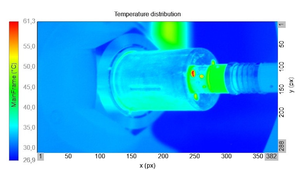 Abb. 11: Aufdeckung eines Wärmelecks am Prüfling durch Thermografie