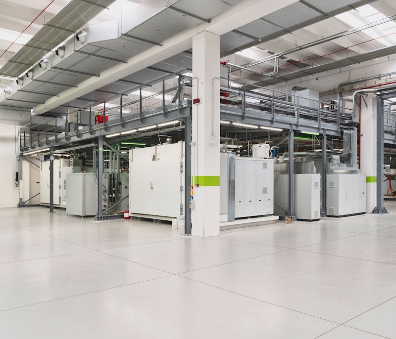 Environmental chambers for battery testing