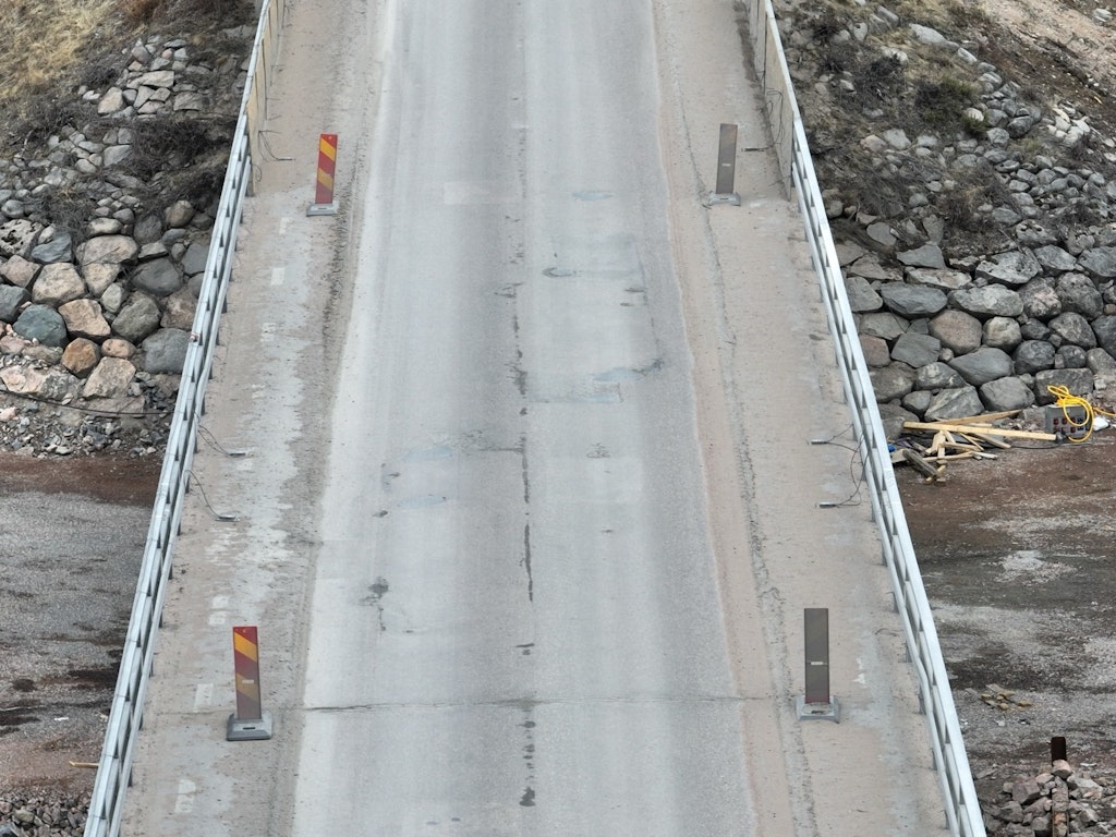 Figure 12. Six out of the 16 accelerometers on the bridge.