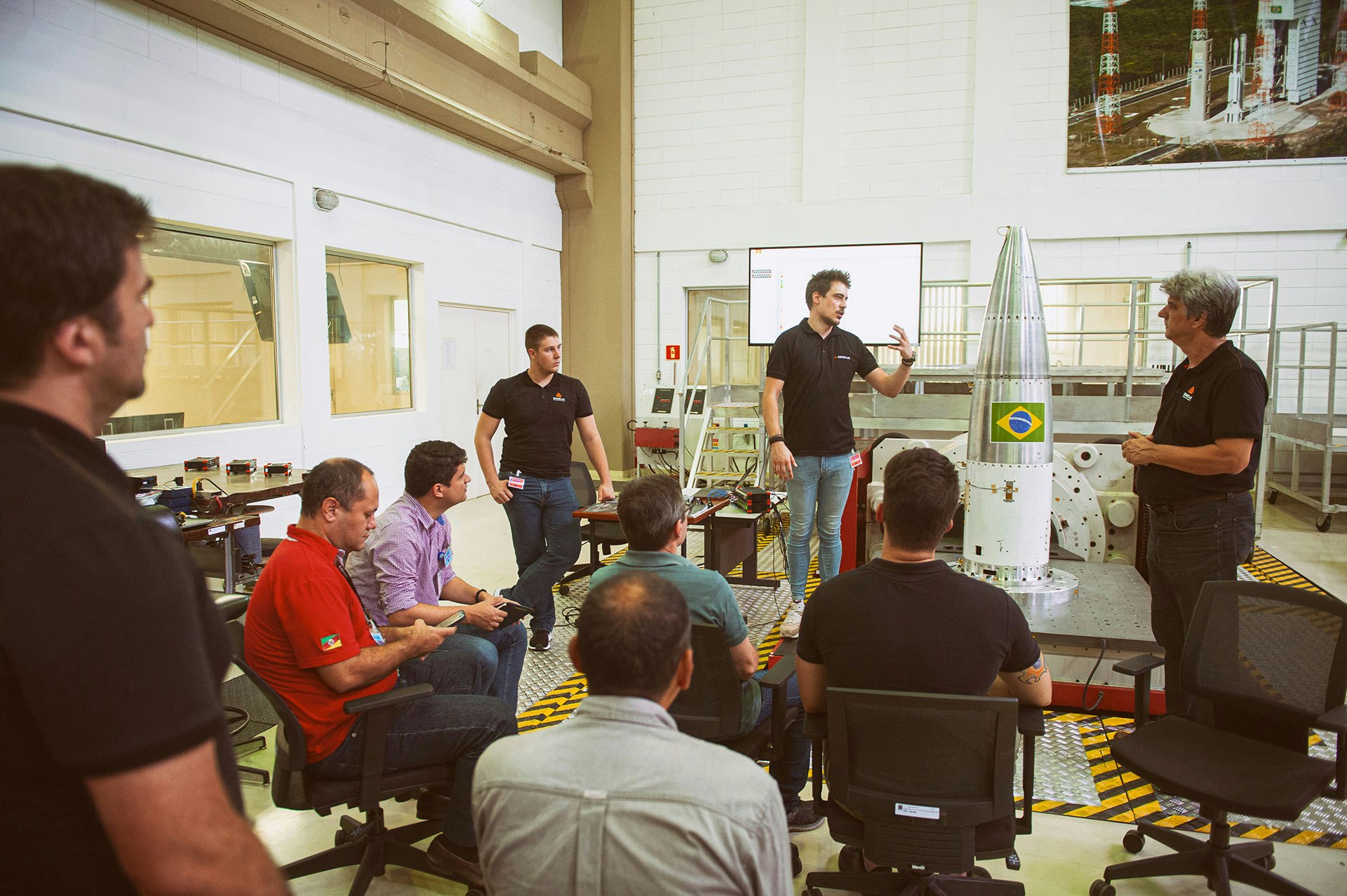 Dewesot Brasil training at DCTA aerospace test lab