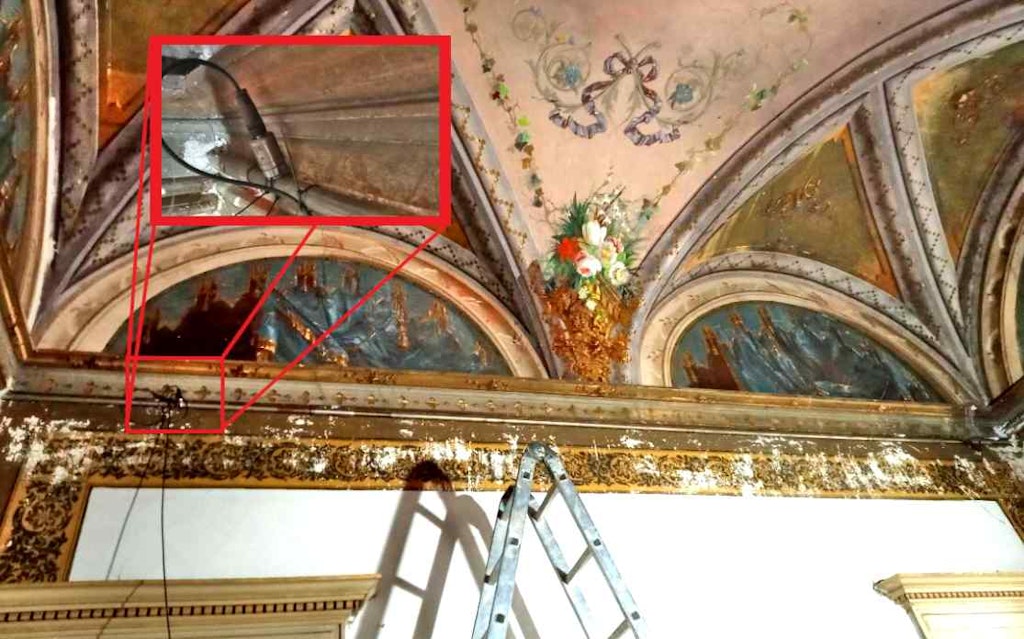 Abb. 6: Komplettes Gewölbe im Casa Desanti-Bossi (mit Zoom auf den montierten Sensor)