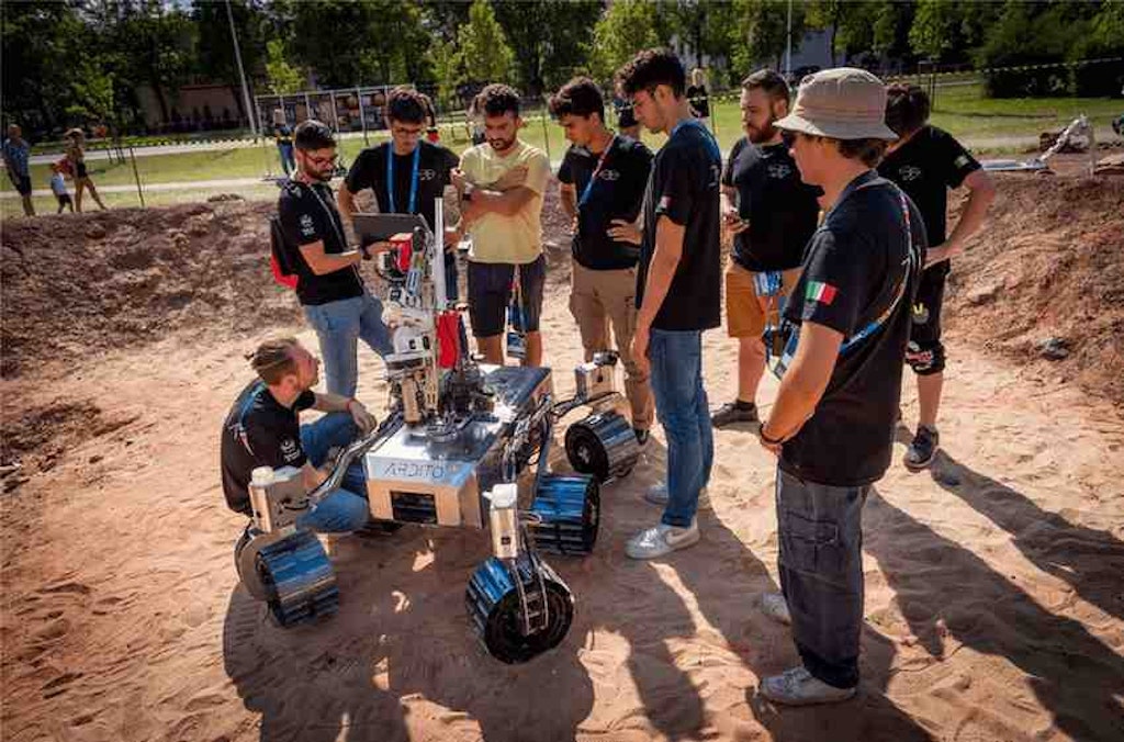 Figure 1. ARDITO on the Mars Yard during the European Rover Challenge in 2023.