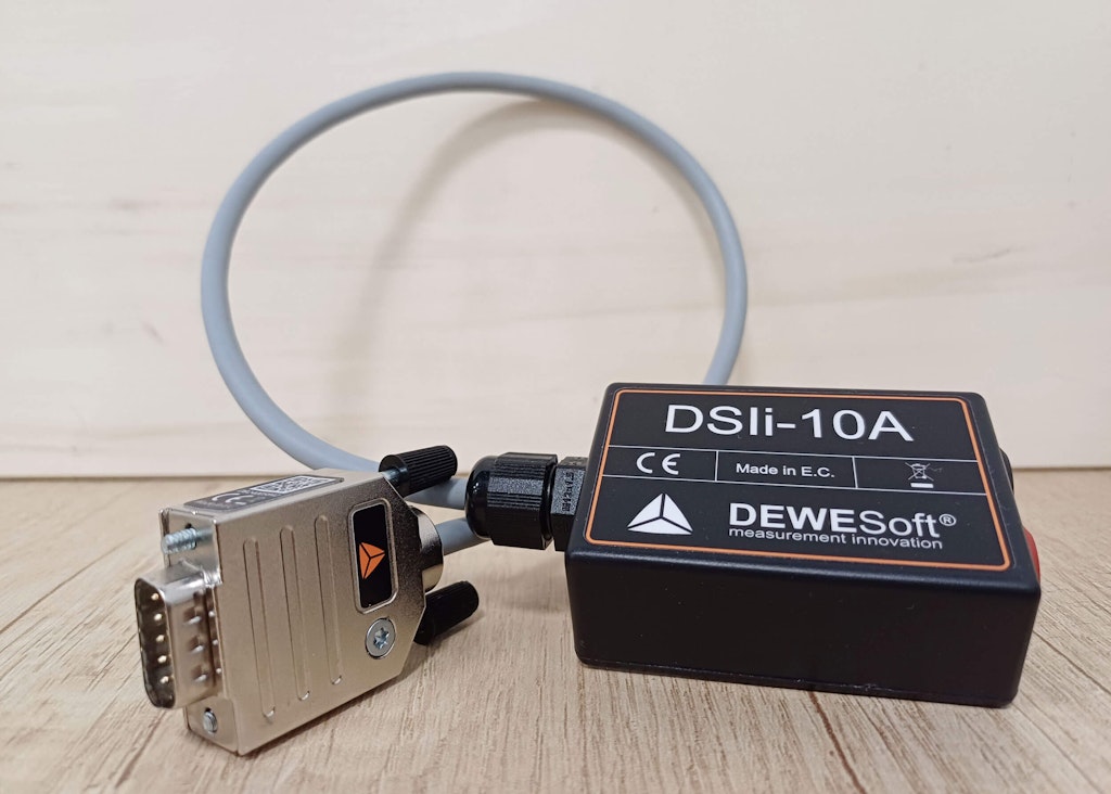 Dewesoft DSIi-10A electric current measurement adapter.
