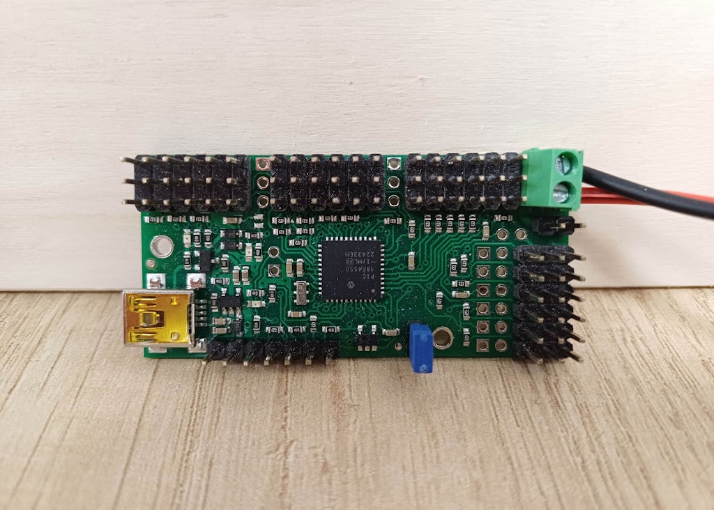 Pololu Mini Maestro 24-Channel servo controller