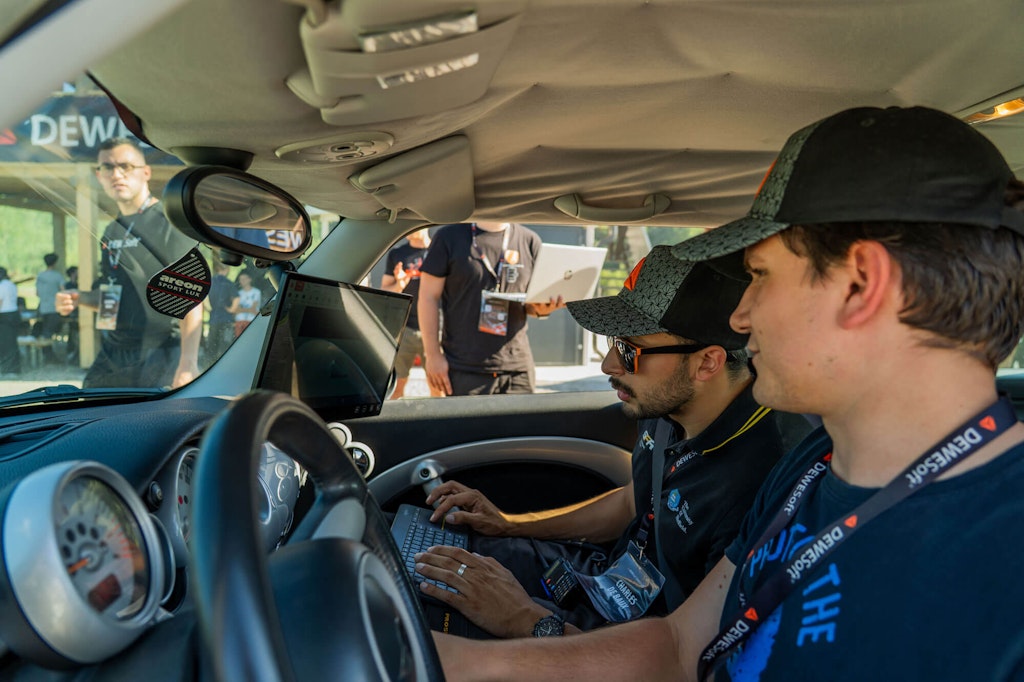 Using DS-IMU1 and Polygon, teams worked to trace the perfect driving line