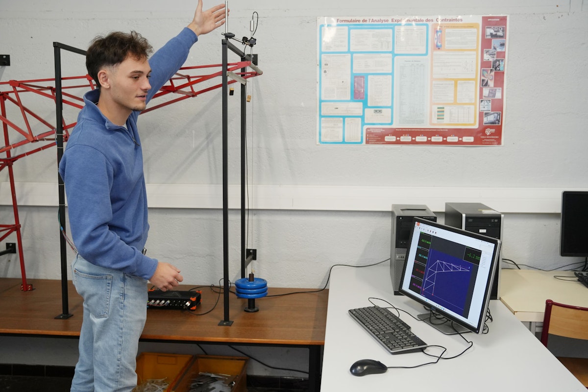 Teaching Practical Materials Science and Structural Dimensioning with Dewesoft