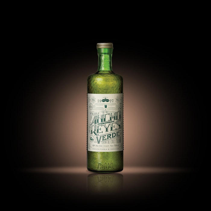 https://www.datocms-assets.com/53554/1644589960-ancho_reyes-verde_new.jpg?auto=format&h=700