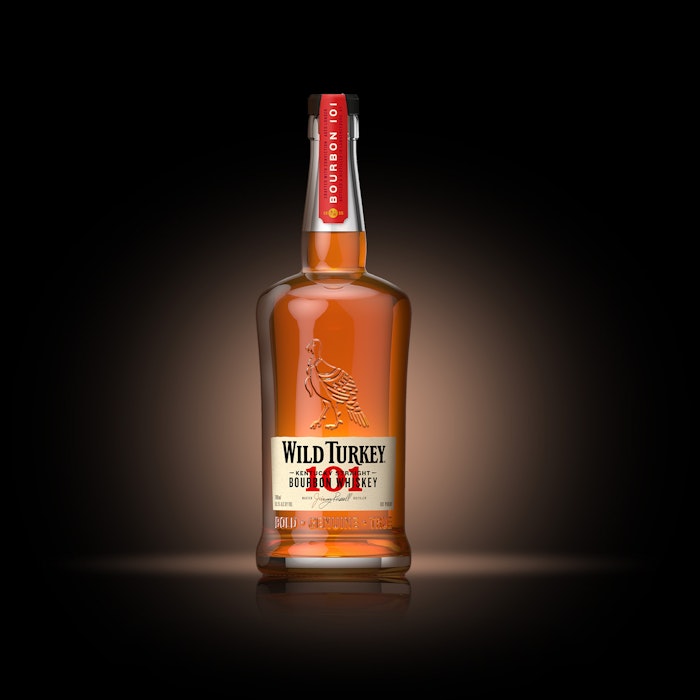 https://www.datocms-assets.com/53554/1650960977-wild_turkey_bourbon.jpg?auto=format&h=700