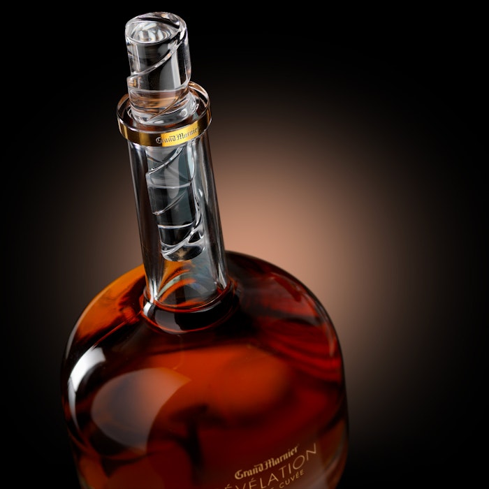https://www.datocms-assets.com/53554/1652776195-grand-marnier-revelation-grande-cuvee_03.jpg?auto=format&h=700