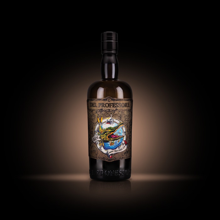 https://www.datocms-assets.com/53554/1665421639-delprofessore-gin-crocodile-1.jpg?auto=format&h=700