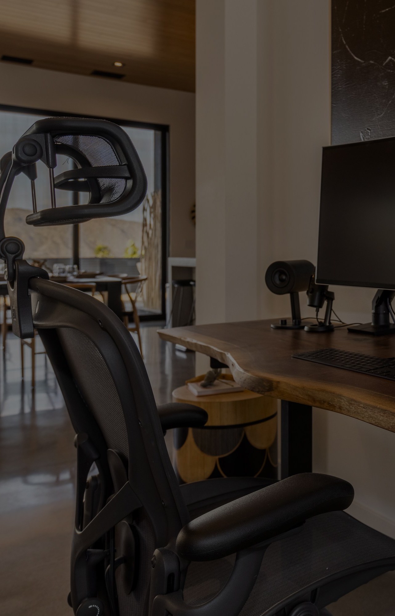 Wander workstation background mobile