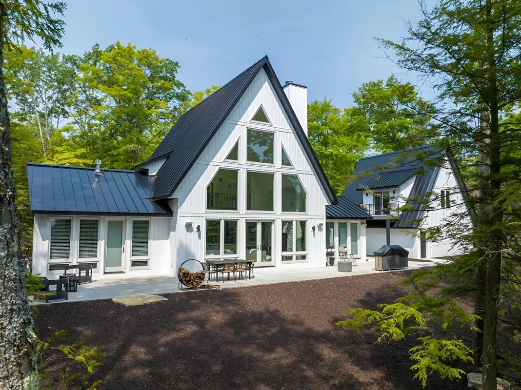 Welcome to the lakeside at the United States