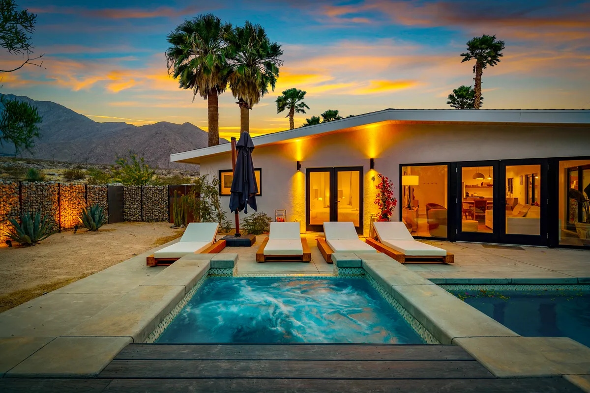 Welcome to Palm Springs