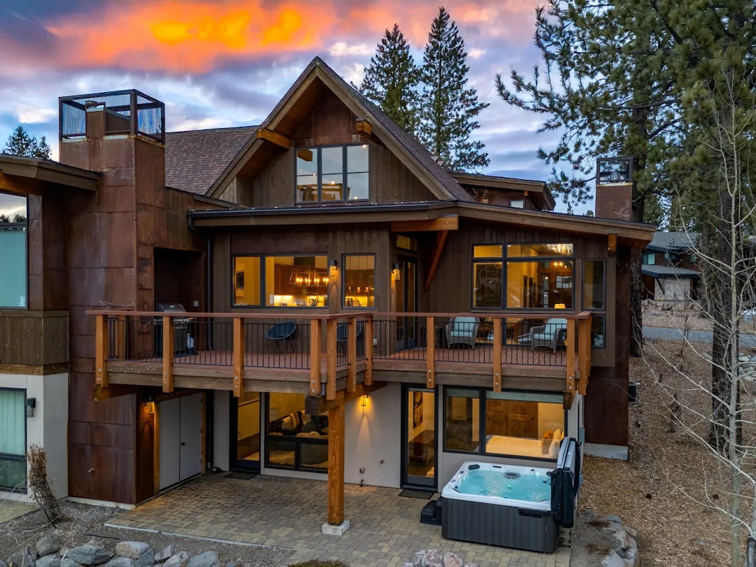 Discover more of Truckee