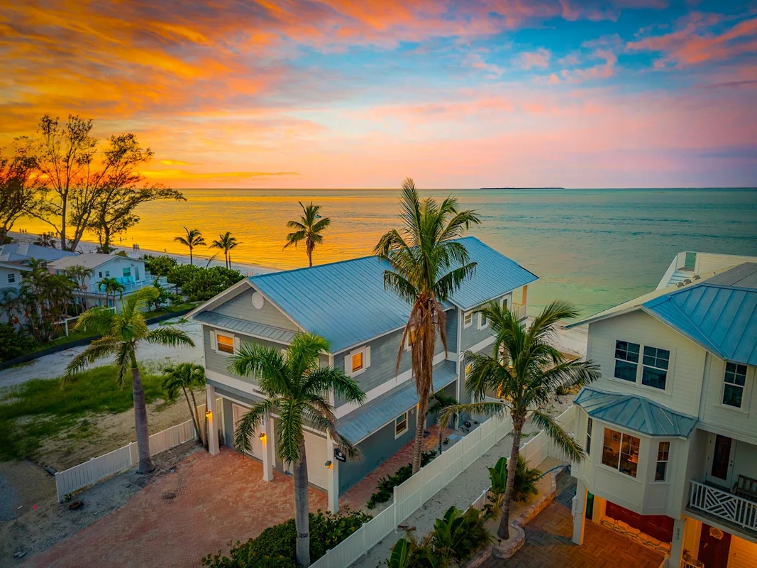 Discover more of Anna Maria