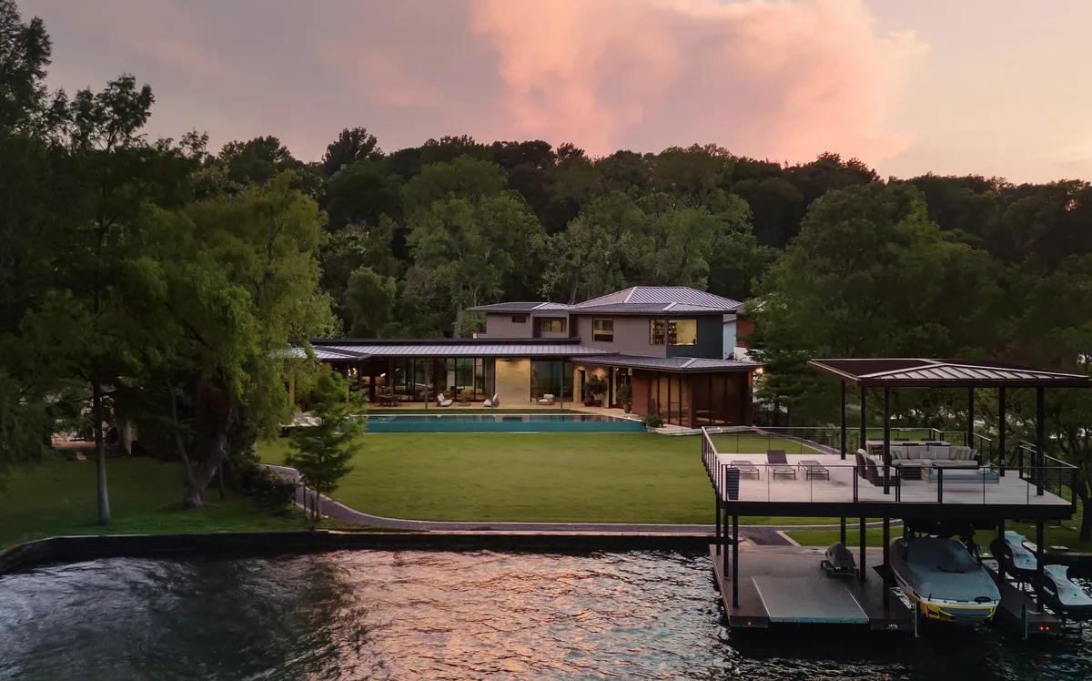 Welcome to the lakeside at Austin