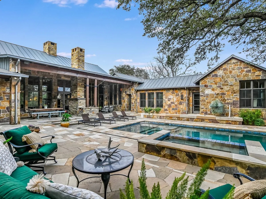 Discover more of Dripping Springs