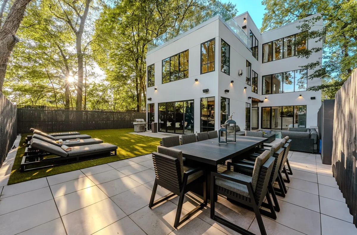 Discover more pet-friendly spots in Atlanta