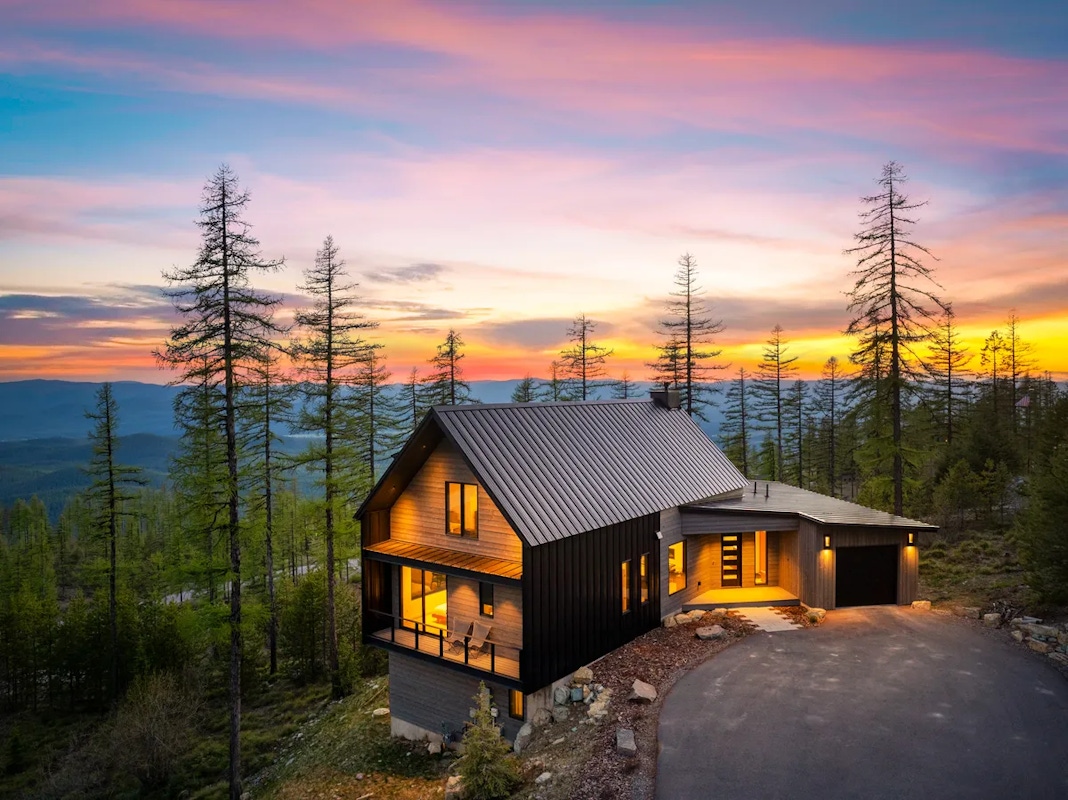 Discover more large groups activities in Whitefish