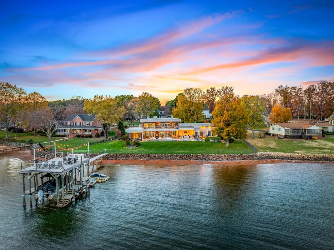 Discover more of Mooresville