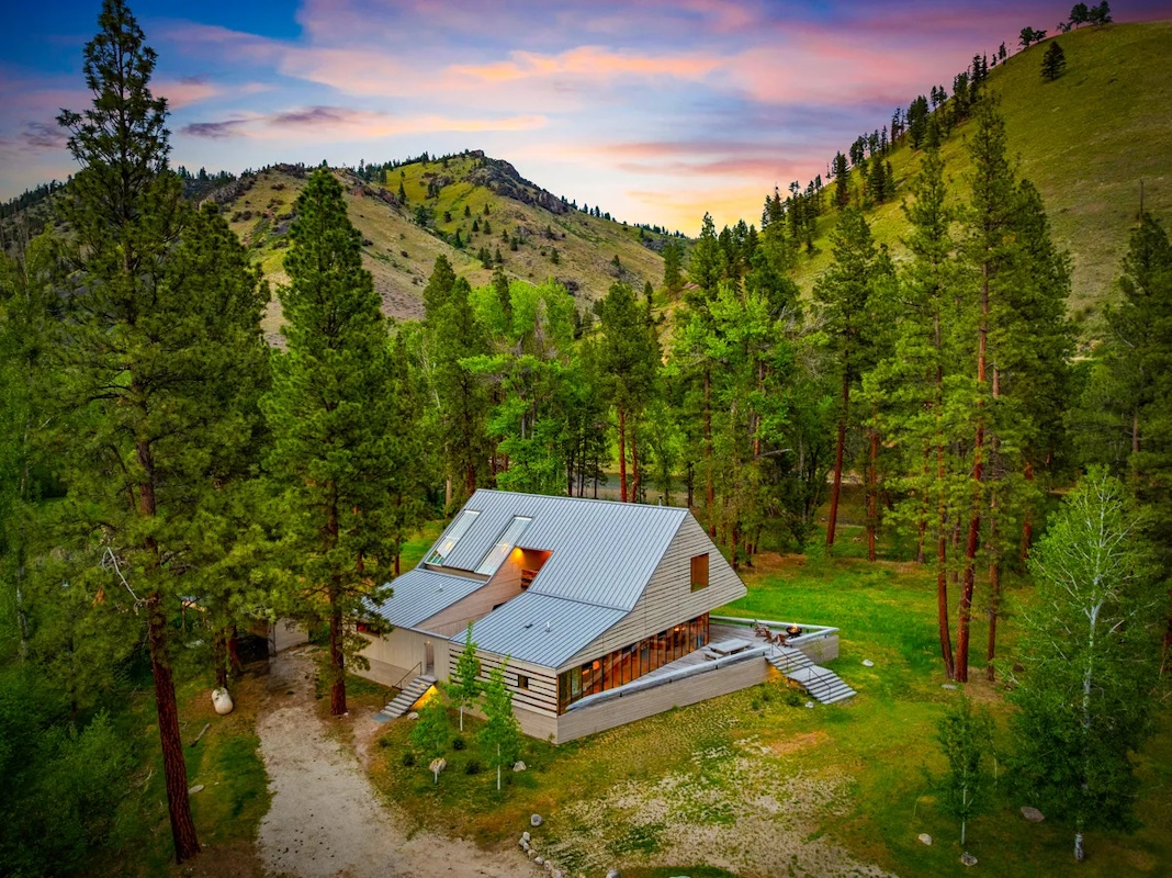 Discover more of Hamilton