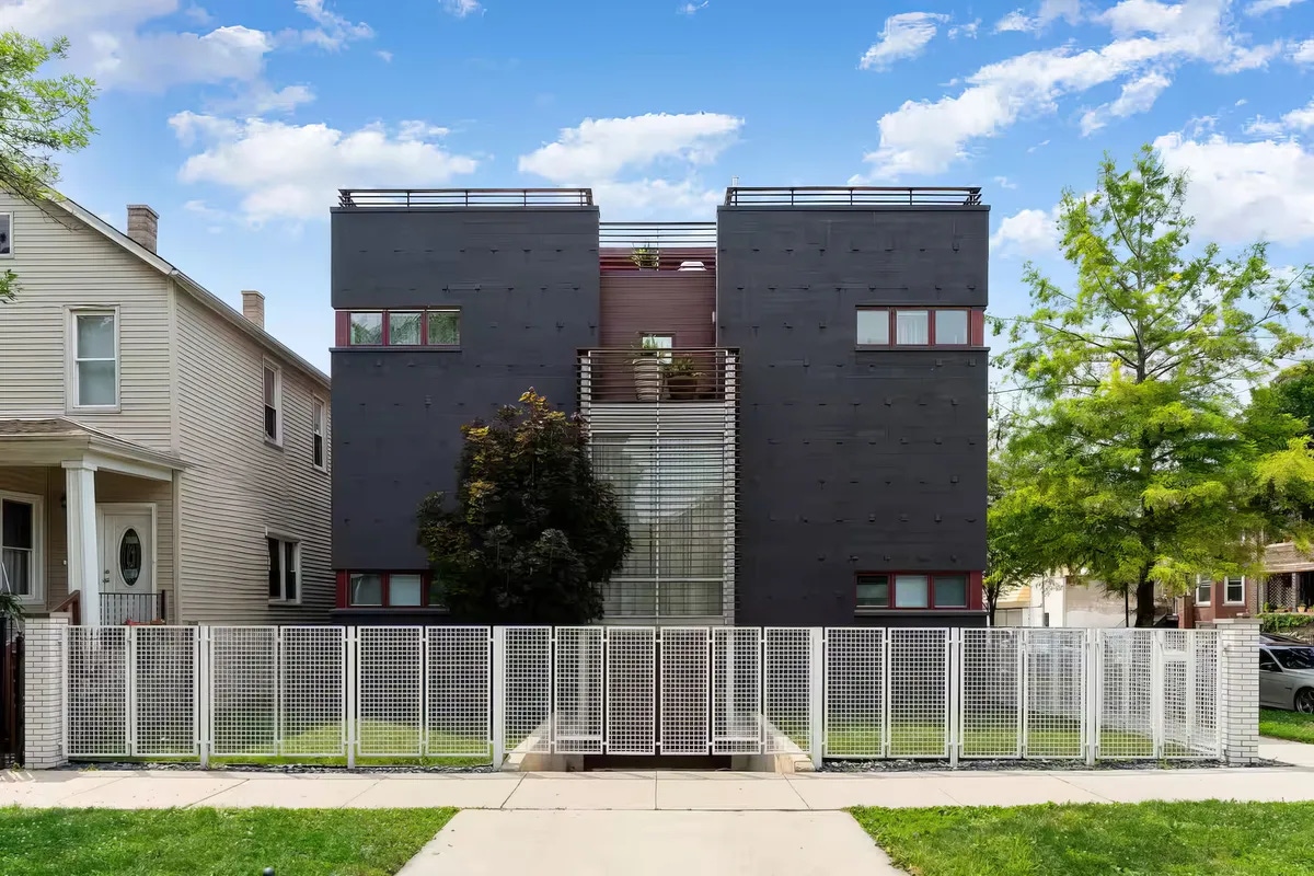 Discover more of Illinois