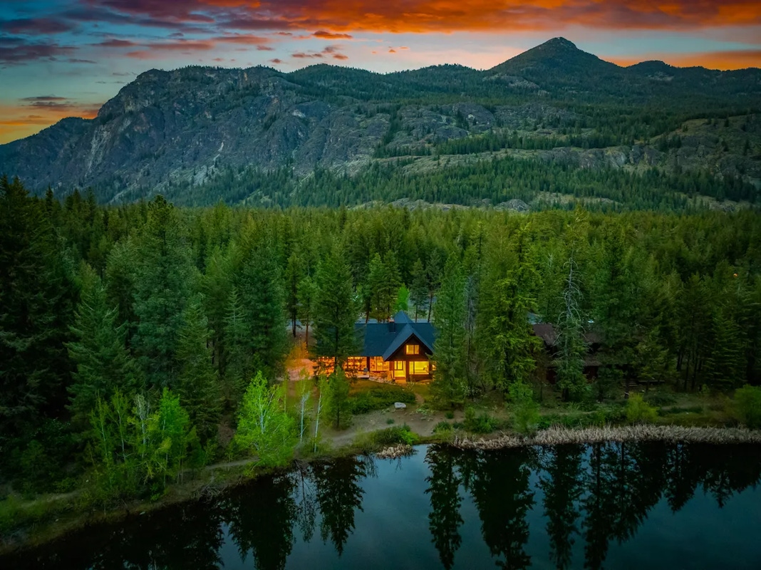 Discover more large groups activities in Washington