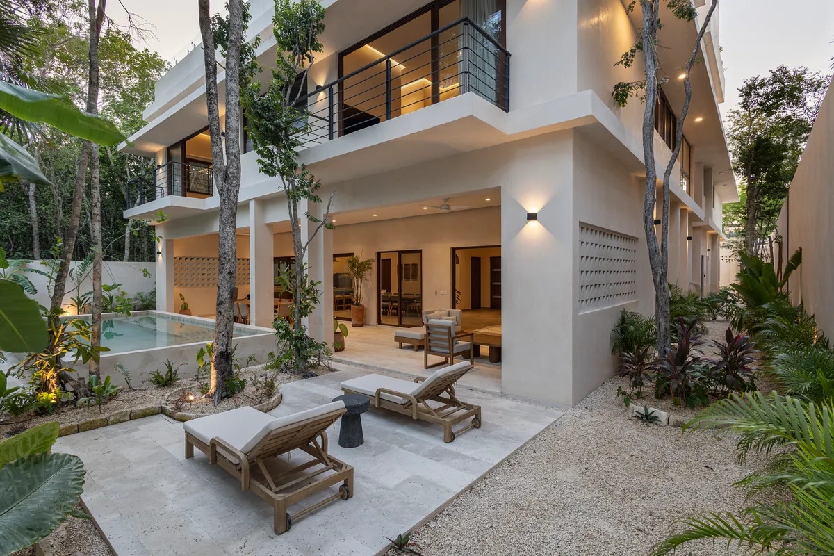 Discover more pet-friendly spots in Tulum