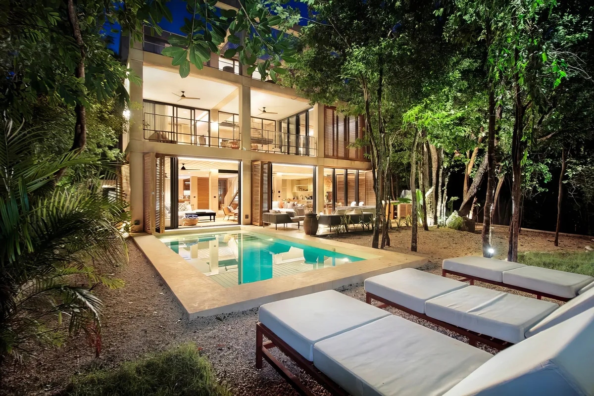 Welcome to Playa del Carmen