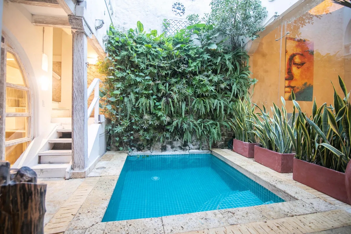 Welcome to private poolside luxury in Cartagena de Indias